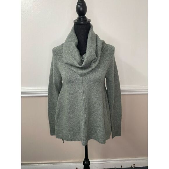 Jessica Simpson Cowl Neck Sweater Size X-Small - Picture 1 of 5
